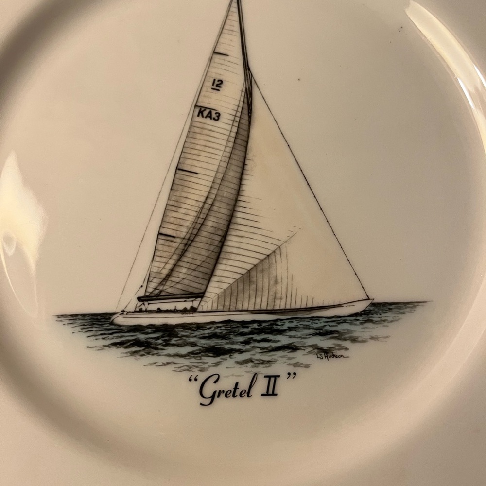 Vintage Nautical Cream Plate with Gold Trim 1962 Delano Gretel II Sailboat - Picture 2 of 4